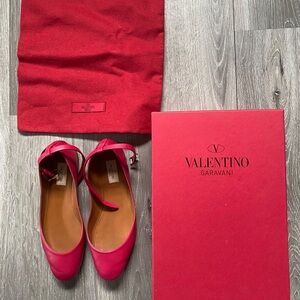 Valentino Garavani flats - excellent condition